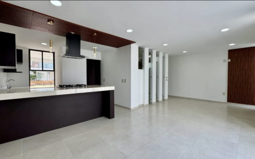 CASA EN RENTA COBRE 16